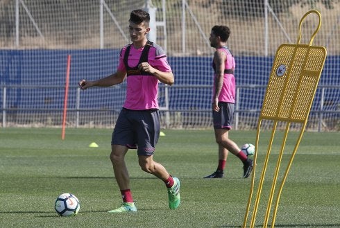 Pepelu, durante un entrenamiento del Levante.