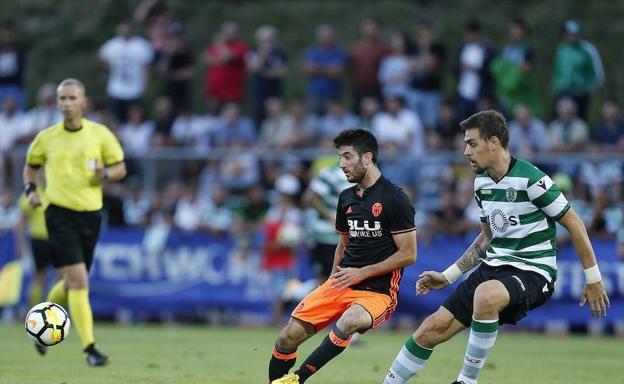 Nando durante el partido ante el Sporting CP