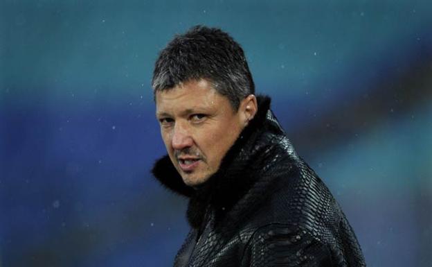 Lubo Penev, nuevo entrenador del Mestalla, en un partido de la selección de Bulgaria.