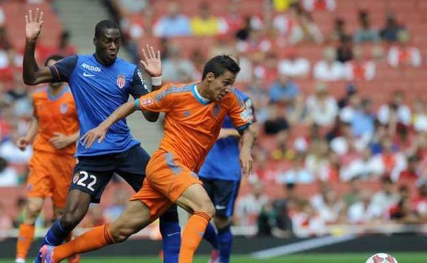 Kondogbia (izquierda), en un partido contra el Valencia