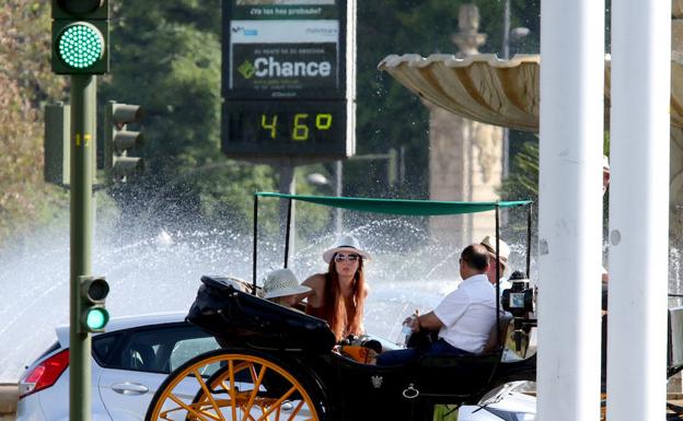 Un termómetro marca 46 grados en Sevilla. /EP