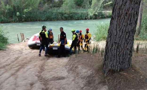 Dispositivo de búsqueda en el río Cabriel.
