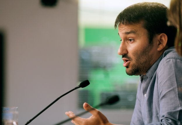 Marzà, el pasado viernes, tras explicar en rueda de prensa el nuevo decreto ley.