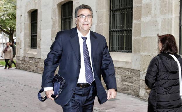 Enrique Ortiz.