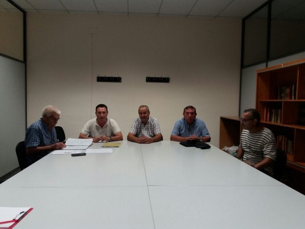 Los representantes de Favepa, en la convocatoria de ayer.