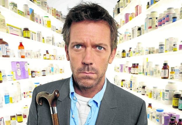 Hugh Laurie interpretó al doctor House.