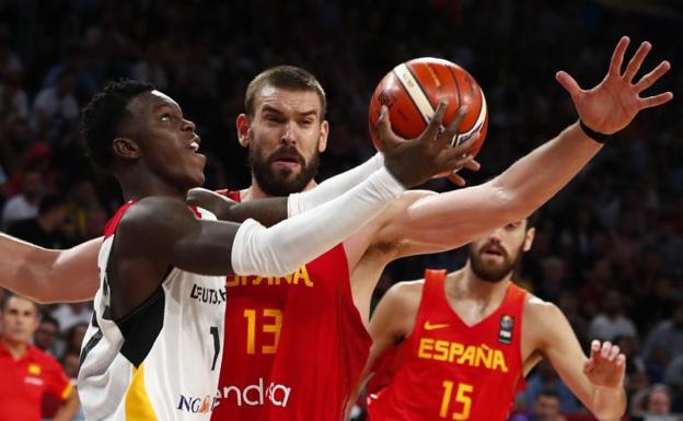 Marc Gasol, ante Schroeder.