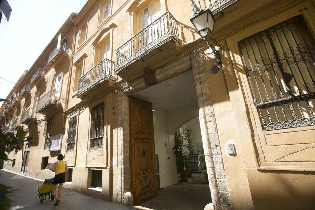 Fachada del teatro Escalante, situado en la calle Landerer de Valencia.