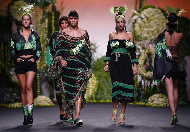 Las propuestas de Montesinos llevaron a Madrid la luz y el sabor del Caribe gracias a estampados coloristas e inspirados en la naturaleza.
