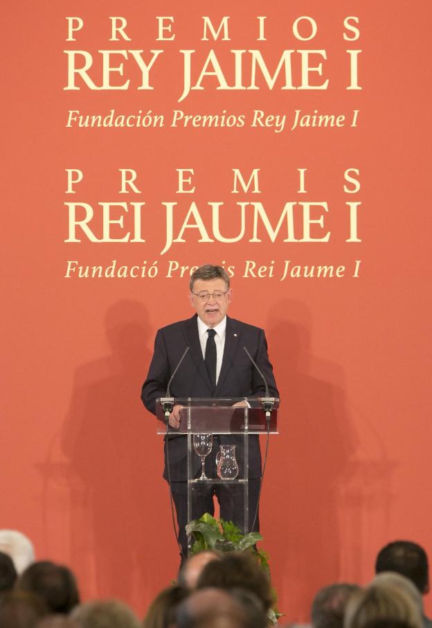 El presidente de la Generalitat, Ximo Puig, durante su discurso. / damián torres