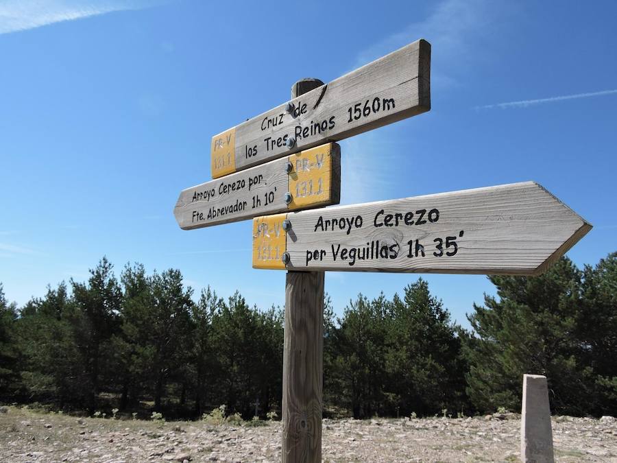 La ruta de la Cruz de los Tres Reinos, ubicada en el municipio de Castielfabib (Ademuz, Valencia). /WIKILOC
