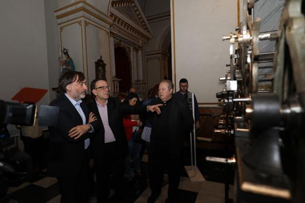 Visita de las autoridades a la exposición. / david pascual