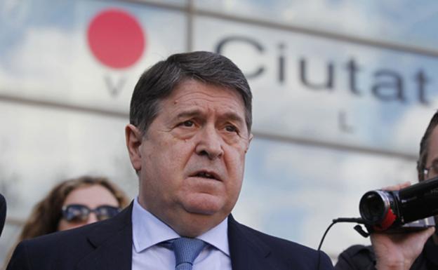 José Luis Olivas, ex presidente del Banco de Valencia, en la Ciudad de la Justicia./J. Signes
