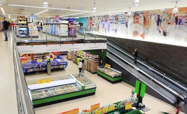 Mercadona crea 1.015 nuevos empleos fijos en Andalucía durante 2017