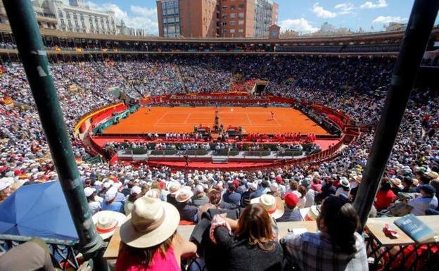 Valencia se postula para la final de la Davis