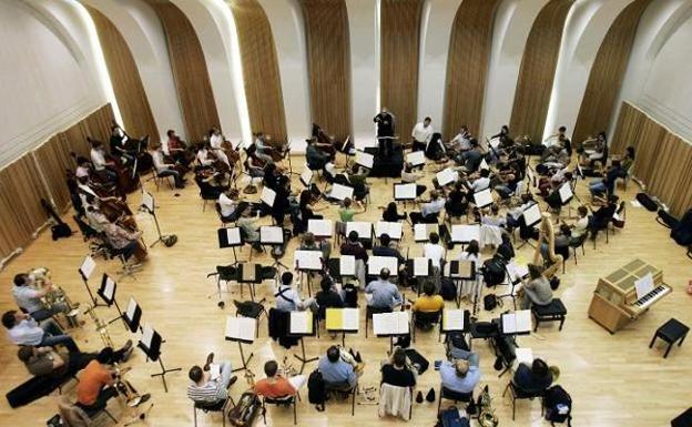 Un ensayo de la Orquesta de la Comunitat. /LP