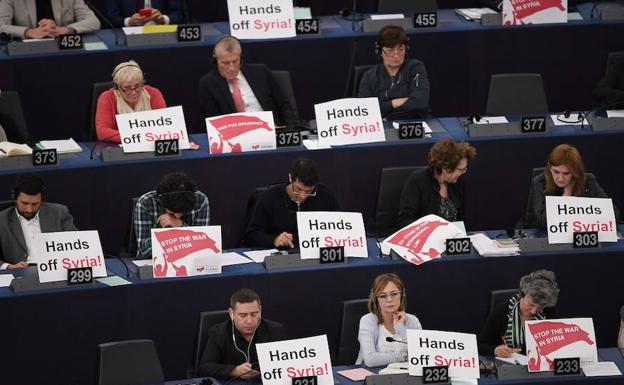 Miembros del Parlamento Europeo piden el finde la guerra. /Frederick FLORIN (AFP)