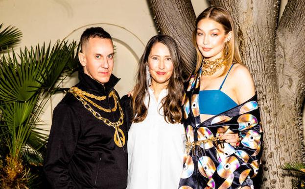 El diseñador Jeremy Scott, Ann-Sofie Johansson, asesora creativa de la firma sueca, y Gigi Hadid. /H&M