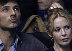 Kylie Minogue: «Casarme solo serviría para hacerme sentir atada»