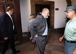 David Serra, a su llegada al TSJ. / J. Signes/