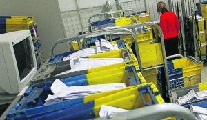 Los documentos se apilan en cajas en los juzgados de Valencia. :: J. MONZÓ/