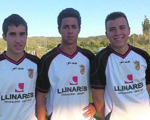 La UD Carcaixent apuesta por la juventud para la permanencia. ::
VICENT CUCARELLA/