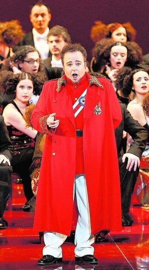Ensayo de 'El Rey que rabió', zarzuela de Chapí, en Les Arts. :: EFE/