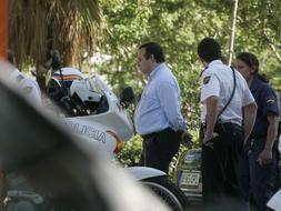Momento de la detención del presidente de Coalición Valenciana, Juan García Sentandreu. / LP/