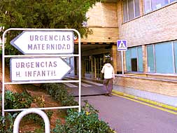 Entrada de urgencias infantiles en el hospital La Fe./