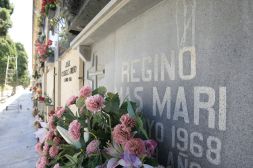 Nicho en el Cementerio General donde está inhumado el maestro Regino Mas./