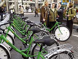 Presentación del sistema de préstamo de bicis en Castellón, el pasado enero./