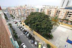 Solar de la calle San Agatángelo en al que se construirá el centro de salud de Benalúa./