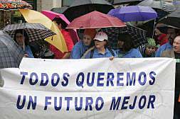 Concentración de familiares y enfermos mentales en el centro de Valencia para pedir más inversiones./