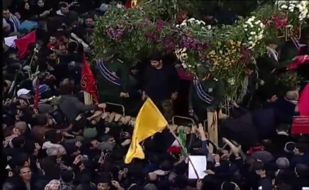 Las calles de Teherán lloran al general Qassem Suleimani