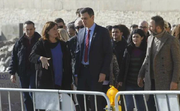 Pedro Sánchez, con la presidenta de Baleares, Francina Armengol, este jueves en Capdepera (Mallorca). /Isaac Buj / Europa Press