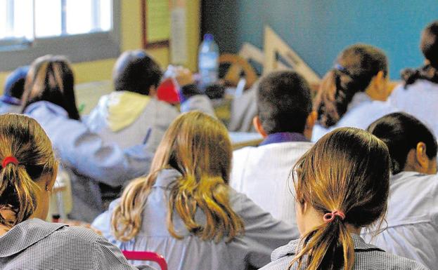 Os profesores insisten en atrasar a parte de atrás á aula ata o luns 11 de xaneiro