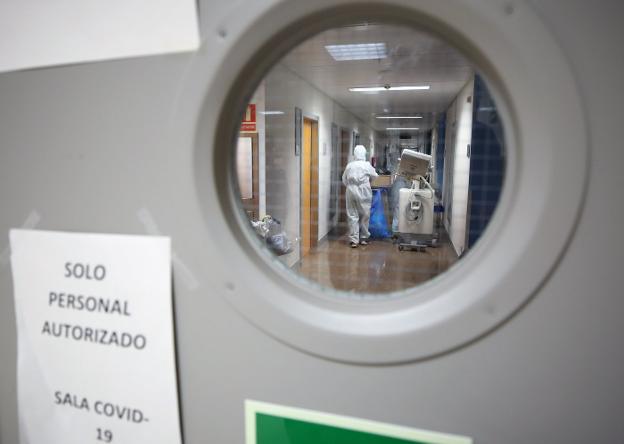 Collapse forces hotel searches and hospital cafeteria beds
