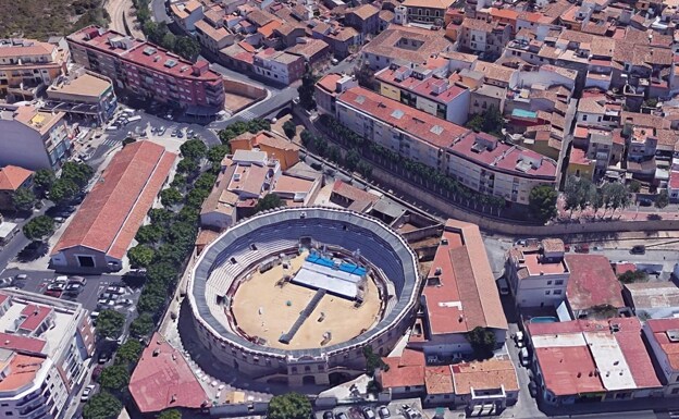 Imagen aérea de la plaza de toros de Ondara./ LP