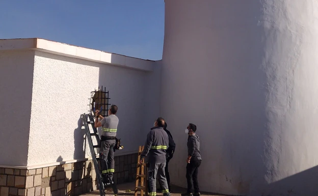 Uno de los últimos sismógrafos instalados por la Red Sísmica de la Universidad de Alicante en Murcia.