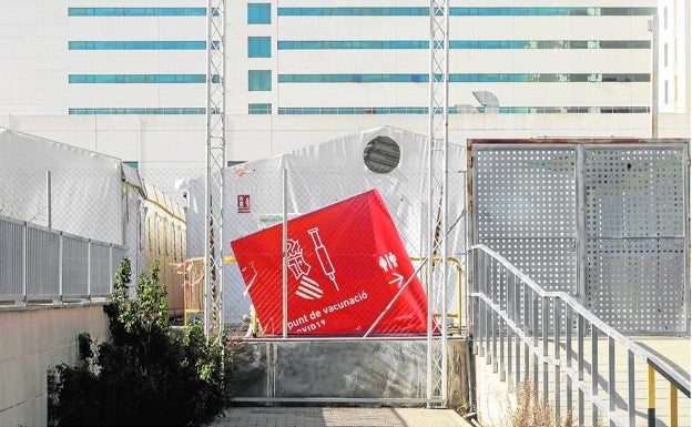 Un año de fiasco en el hospital de campaña de la Comunidad Valenciana