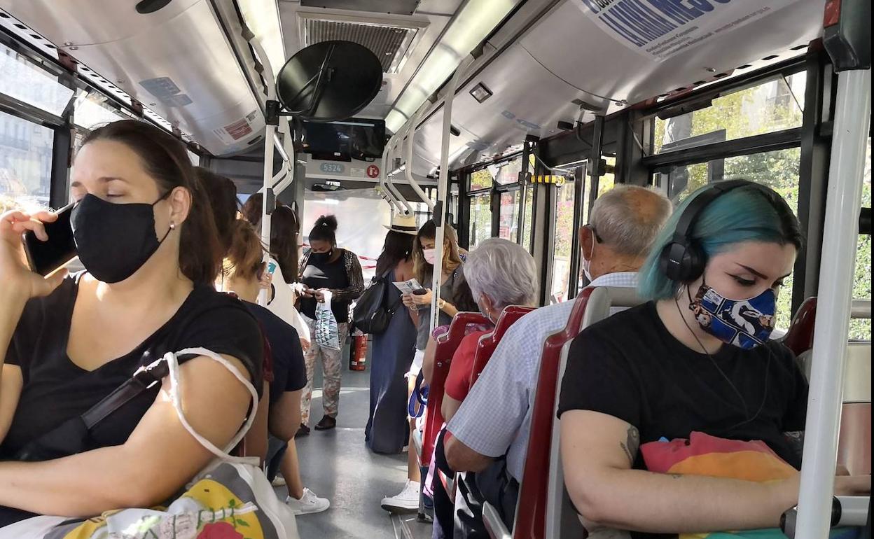 La fecha en la que la mascarilla dejará de ser obligatoria en interiores 5 Moncloa mascarilla interiores kGEC U1601485452156y2B Moncloa
