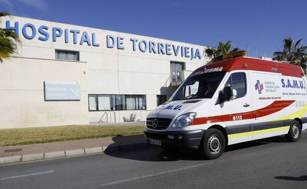 Aseos de Torrevieja exigen la dimisión de la dirección del departamento