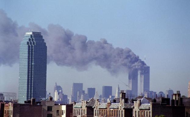 Las torres gemelas del World Trade Center de Nueva York el día de los atentados del 11 de septiembre de 2001. 