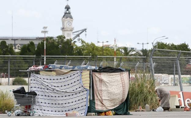 Valencia tiene dos mil personas en chabolas, asentamientos y casas en ruinas