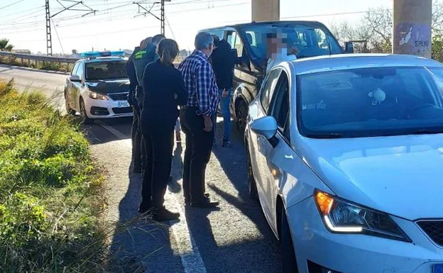 Agentes de la Policía Local de Alboraia, Guardia Civil y personal del Ministerio de Igualdad y Política de Inclusión.